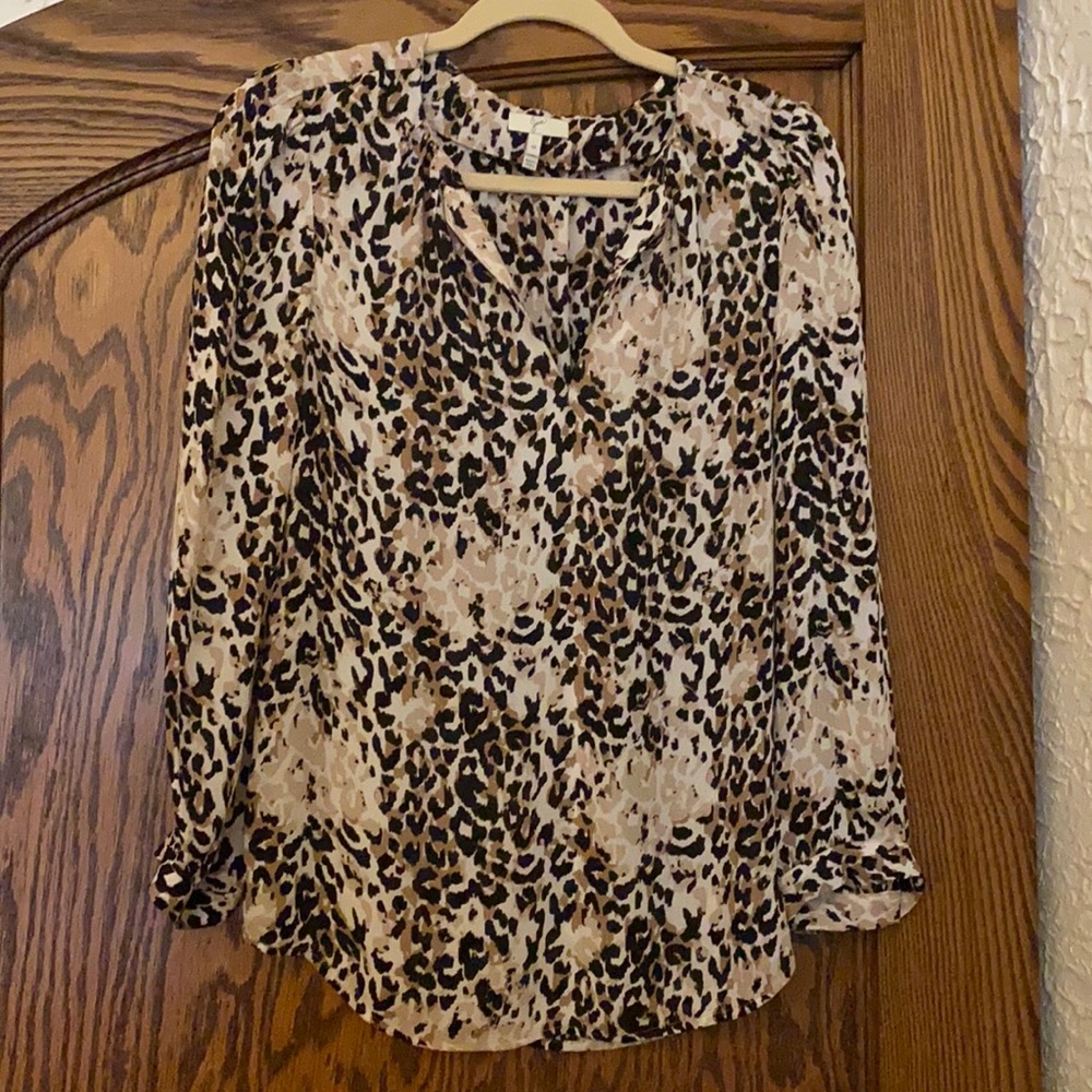 Joie animal print top. Gently worn in excellent condition.
